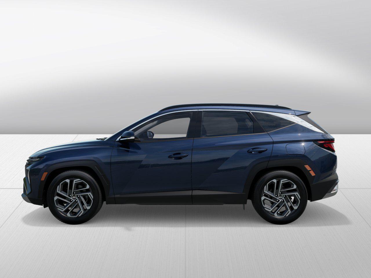 2026 Hyundai Tucson SEL PLUS FWD SUV Slide 2