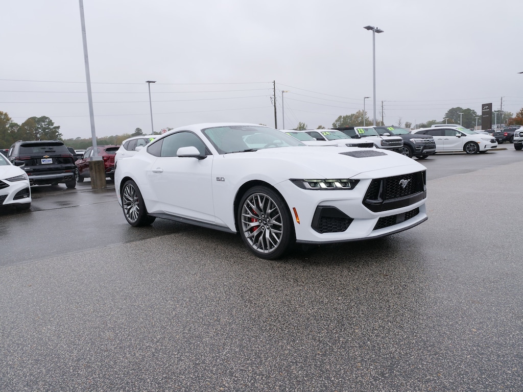 Used 2025 Ford Mustang  Coupe