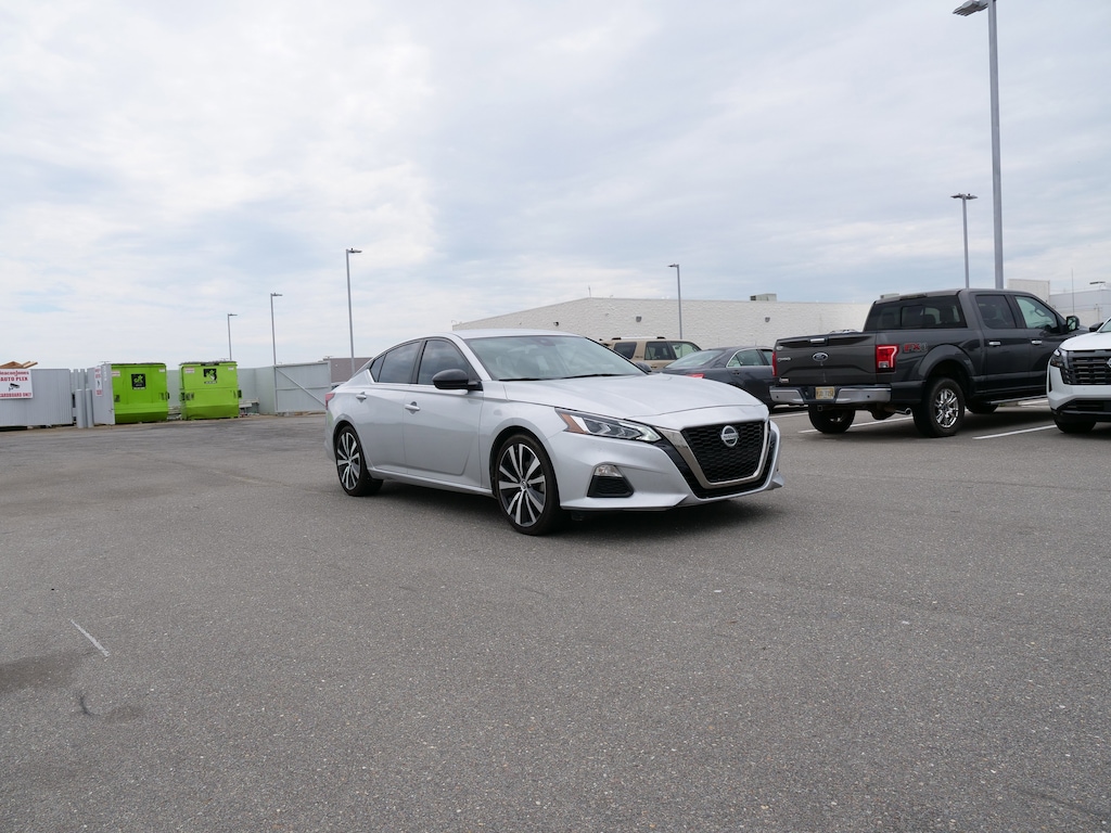 Used 2022 Nissan Altima 2.5 SR Sedan