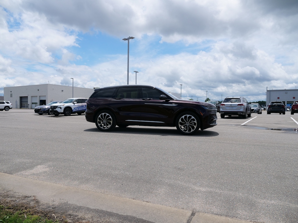 Used 2024 Lincoln Nautilus Reserve SUV
