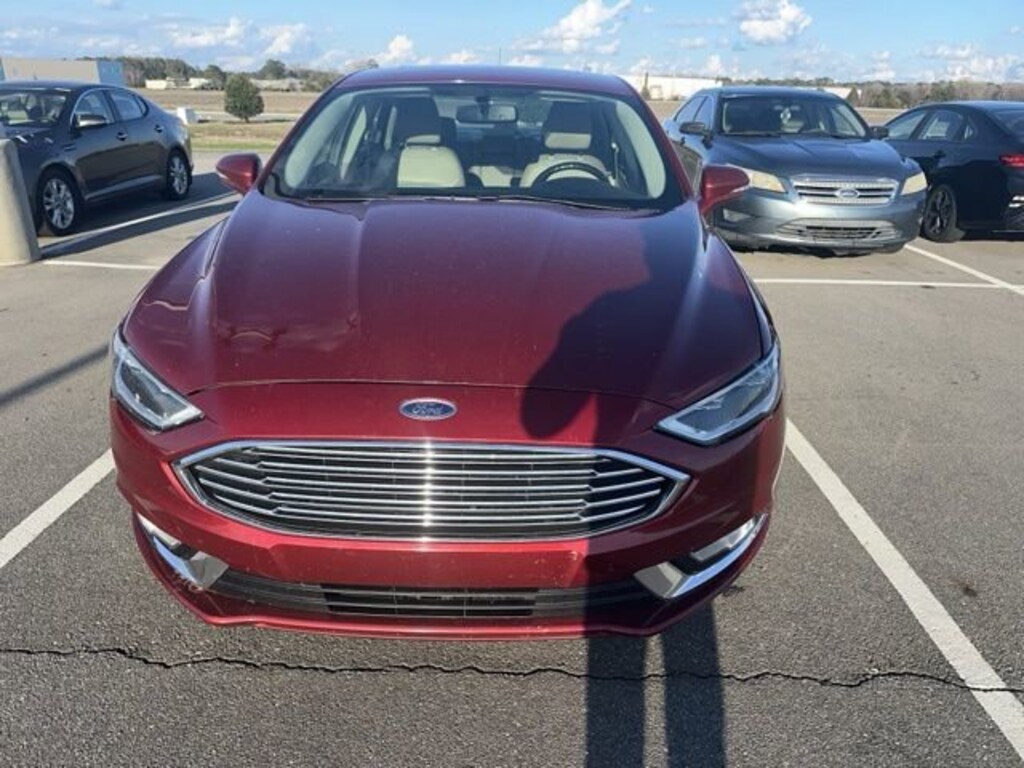 Used 2017 Ford Fusion SE Sedan