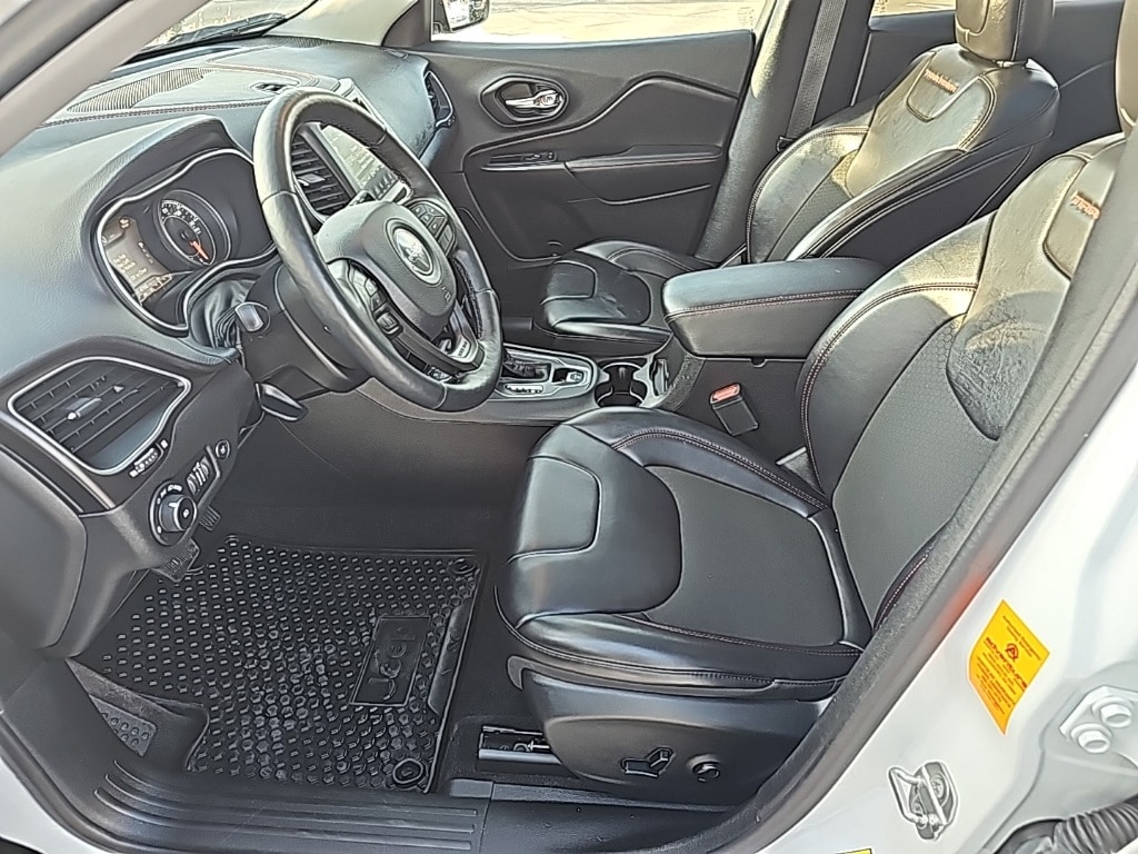 Used 2019 Jeep Cherokee Trailhawk SUV