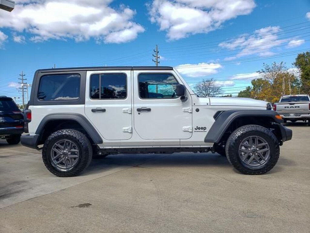 New 2026 Jeep Wrangler Sport S SoftTop