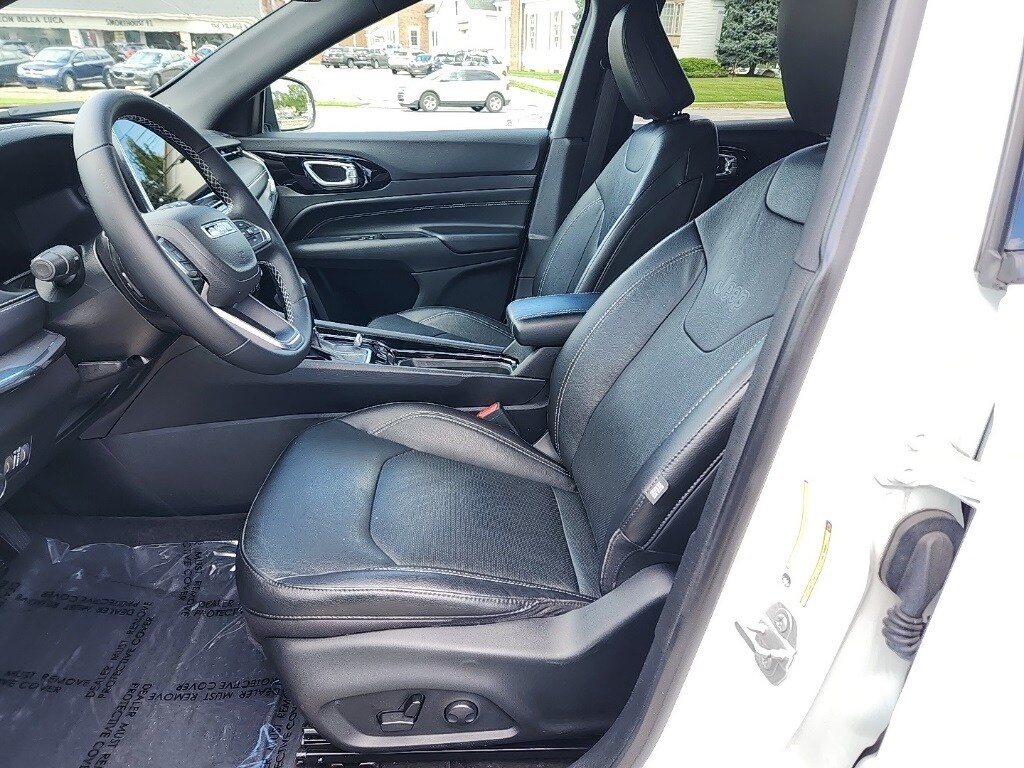 2022 Jeep Compass High Altitude photo 2