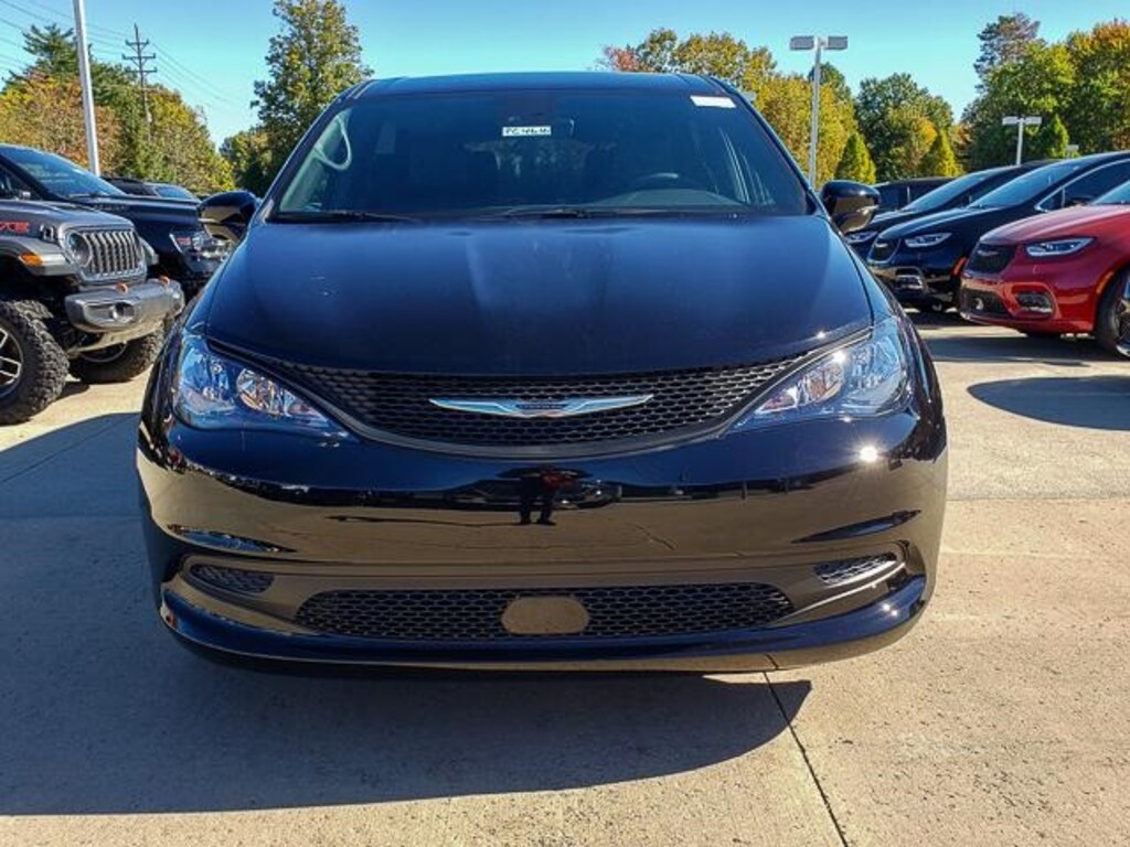 New 2026 Chrysler Voyager LX Minivan/Van