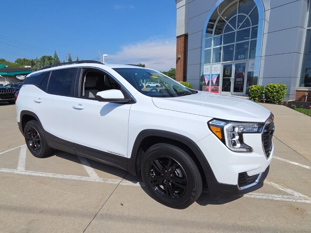 Used 2022 GMC Terrain SLE SUV