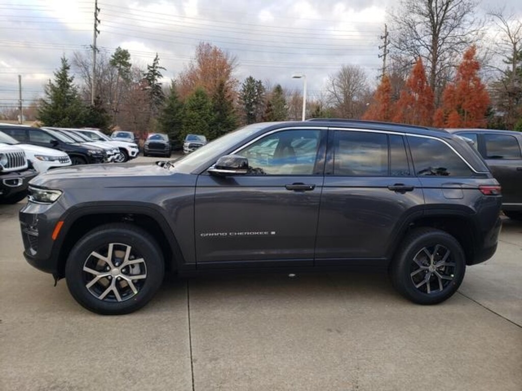 New 2025 Jeep Grand Cherokee Limited SUV