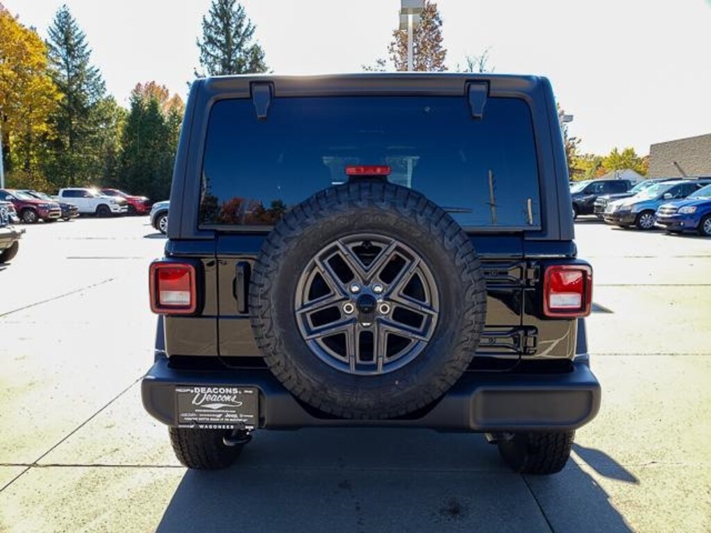 New 2026 Jeep Wrangler Sport S SoftTop