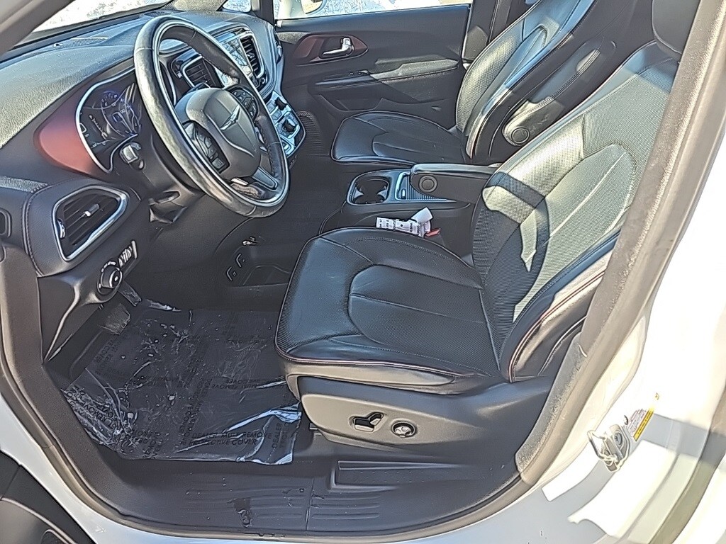 Certified 2020 Chrysler Pacifica Limited Minivan/Van