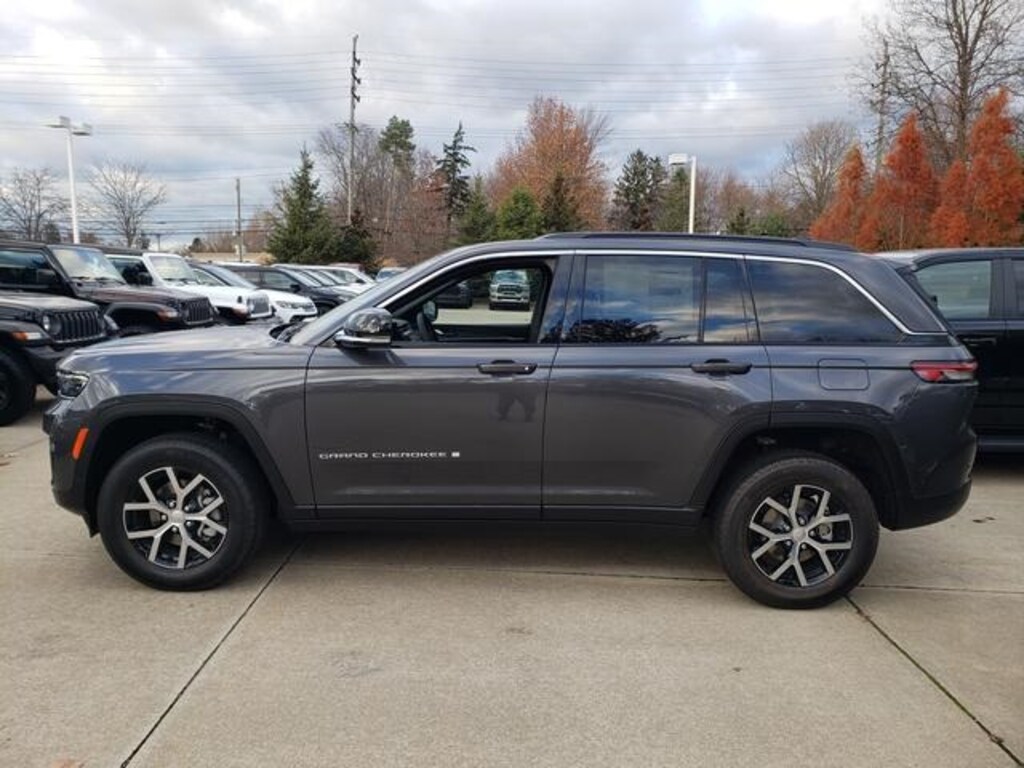 New 2025 Jeep Grand Cherokee Limited SUV