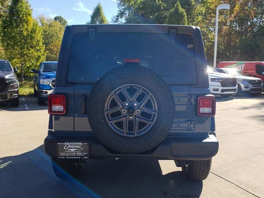 New 2026 Jeep Wrangler Sport S SoftTop