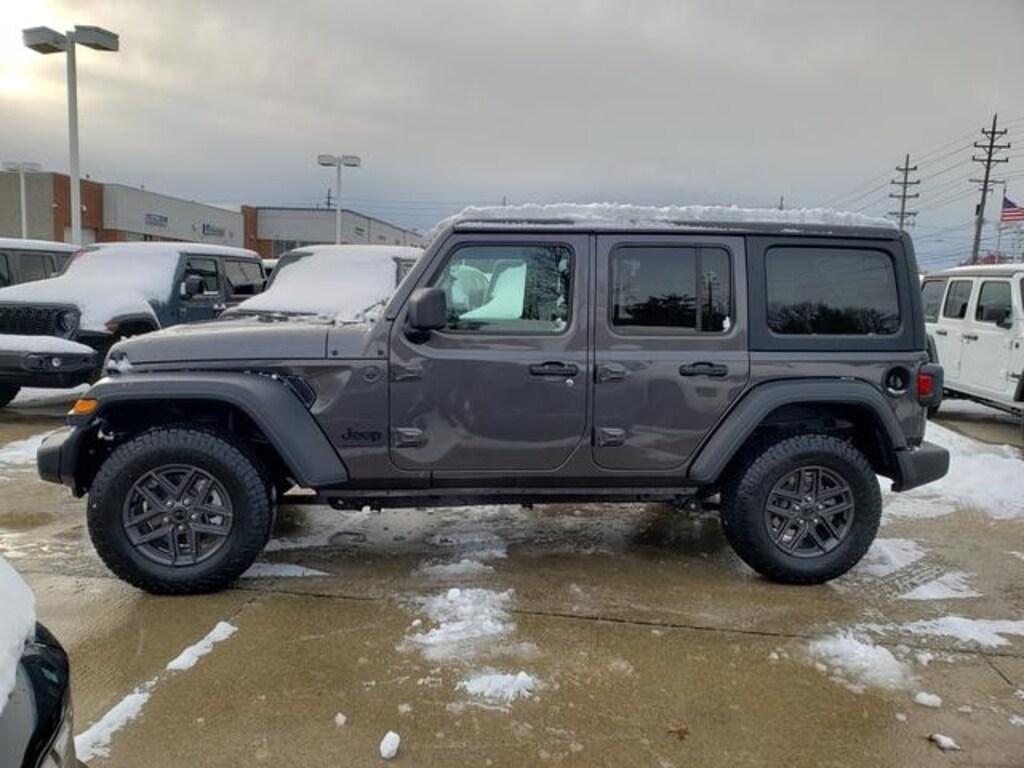 New 2026 Jeep Wrangler Sport S SoftTop
