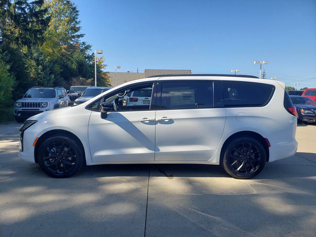 New 2027 Chrysler Pacifica