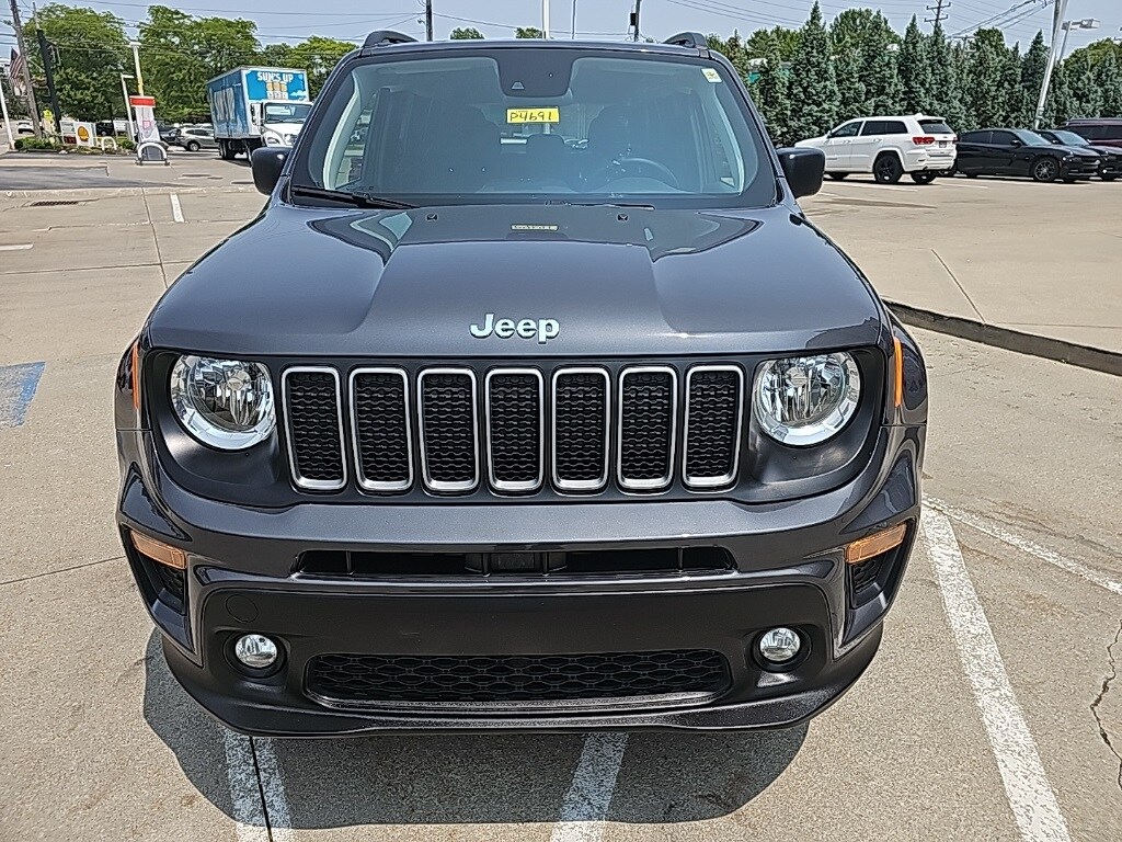 2022 Jeep Renegade Latitude photo 4