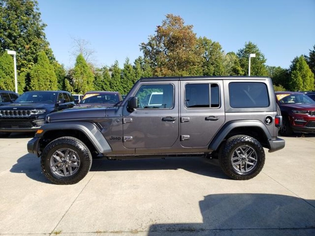 New 2026 Jeep Wrangler Sport S SoftTop