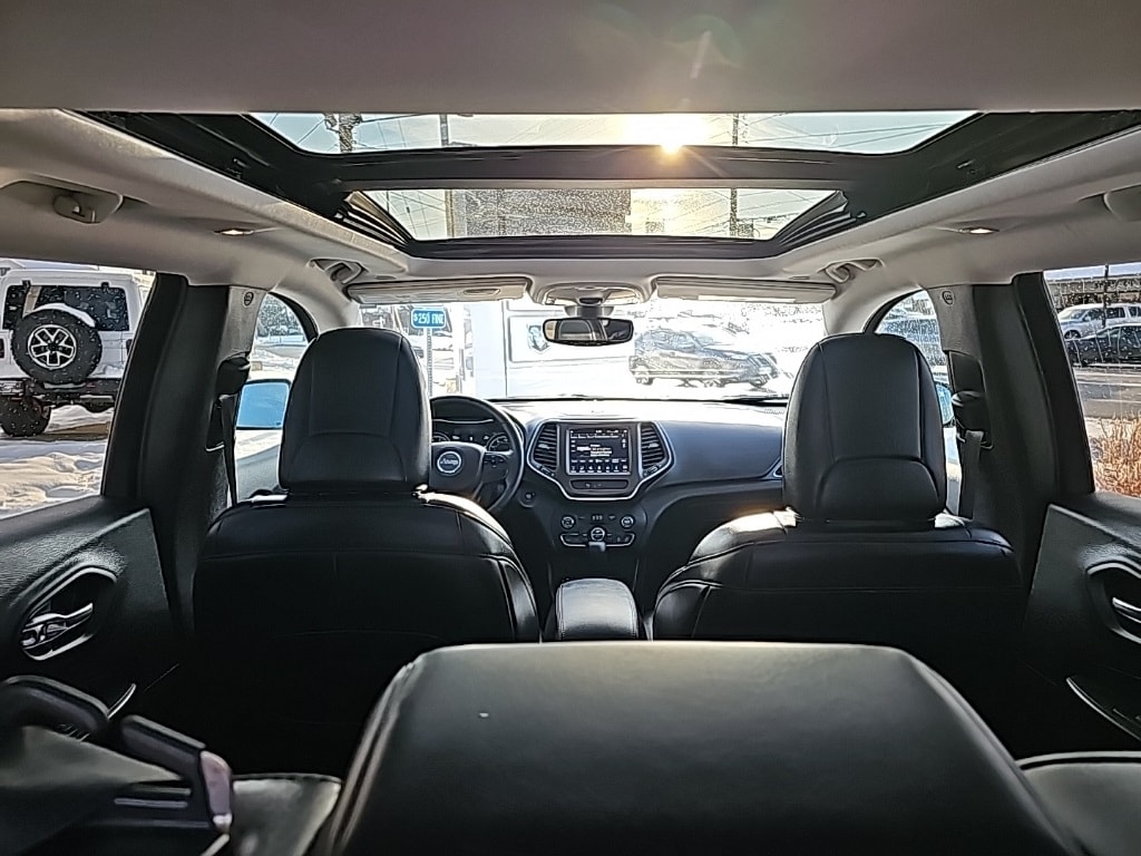 Used 2019 Jeep Cherokee Trailhawk SUV