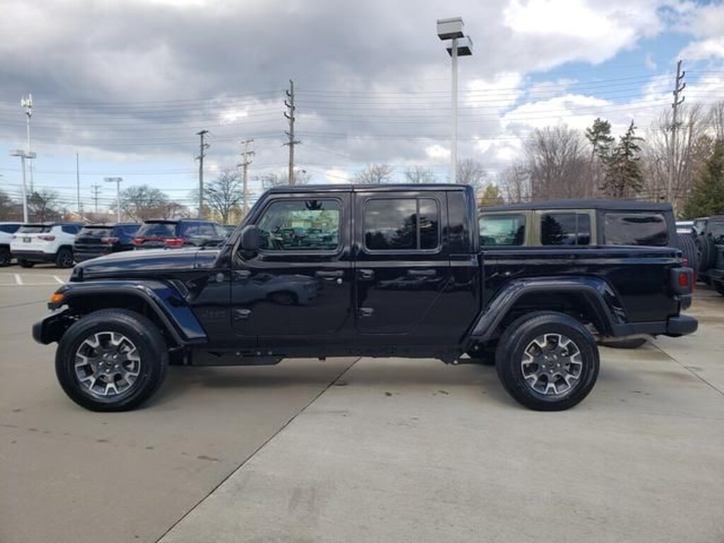 New 2026 Jeep Gladiator Truck