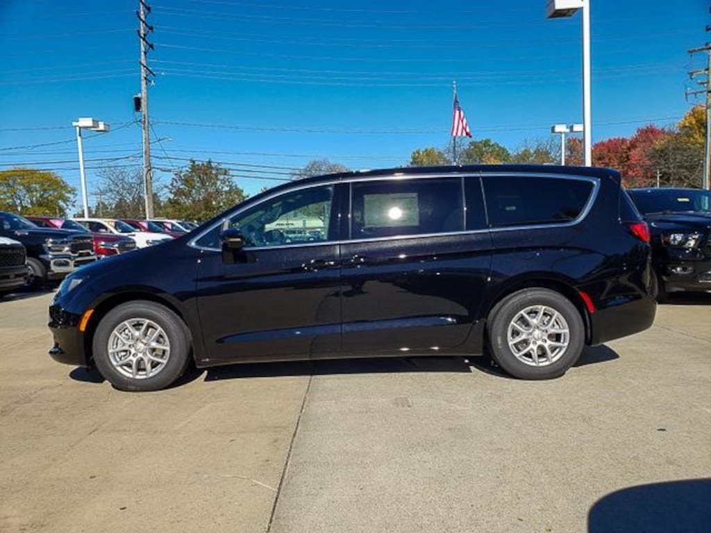 New 2026 Chrysler Voyager LX Minivan/Van