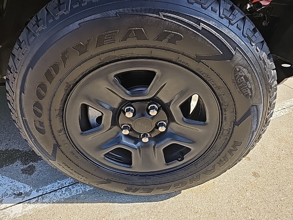 2018 Jeep Wrangler Sport photo 3