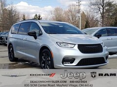 2026 Chrysler Pacifica Limited Minivan/Van