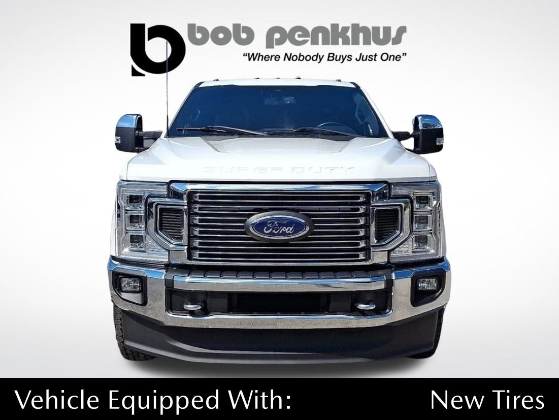 2022 Ford F-350 Super Duty Lariat's photo