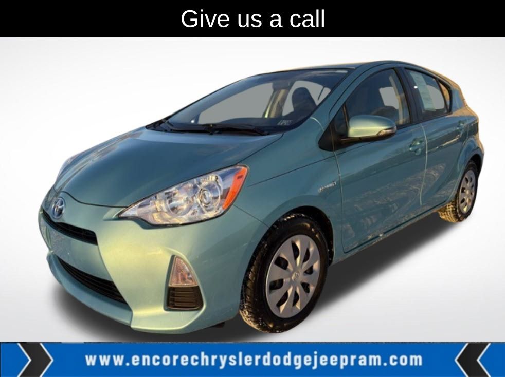 2013 Toyota Prius c Two's photo
