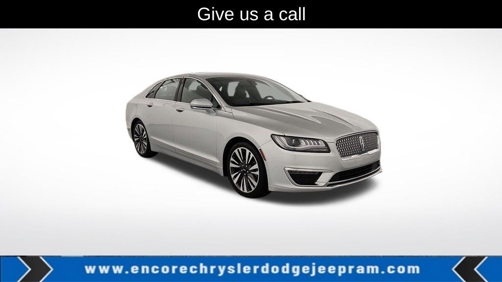 2018 Lincoln MKZ Reserve's photo