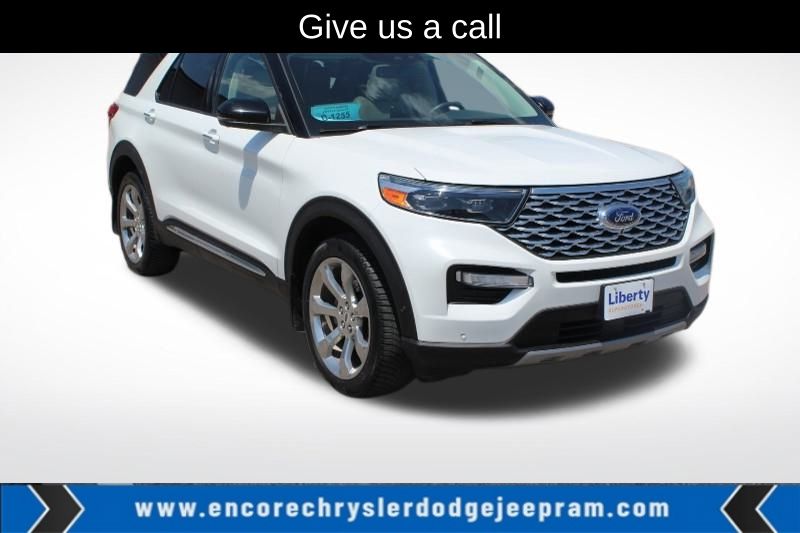 2020 Ford Explorer Platinum's photo