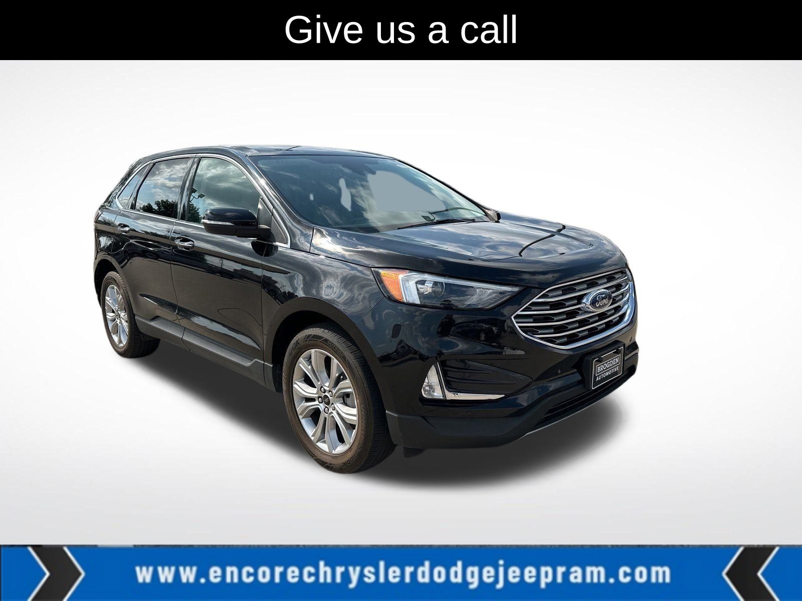 2024 Ford Edge Titanium's photo