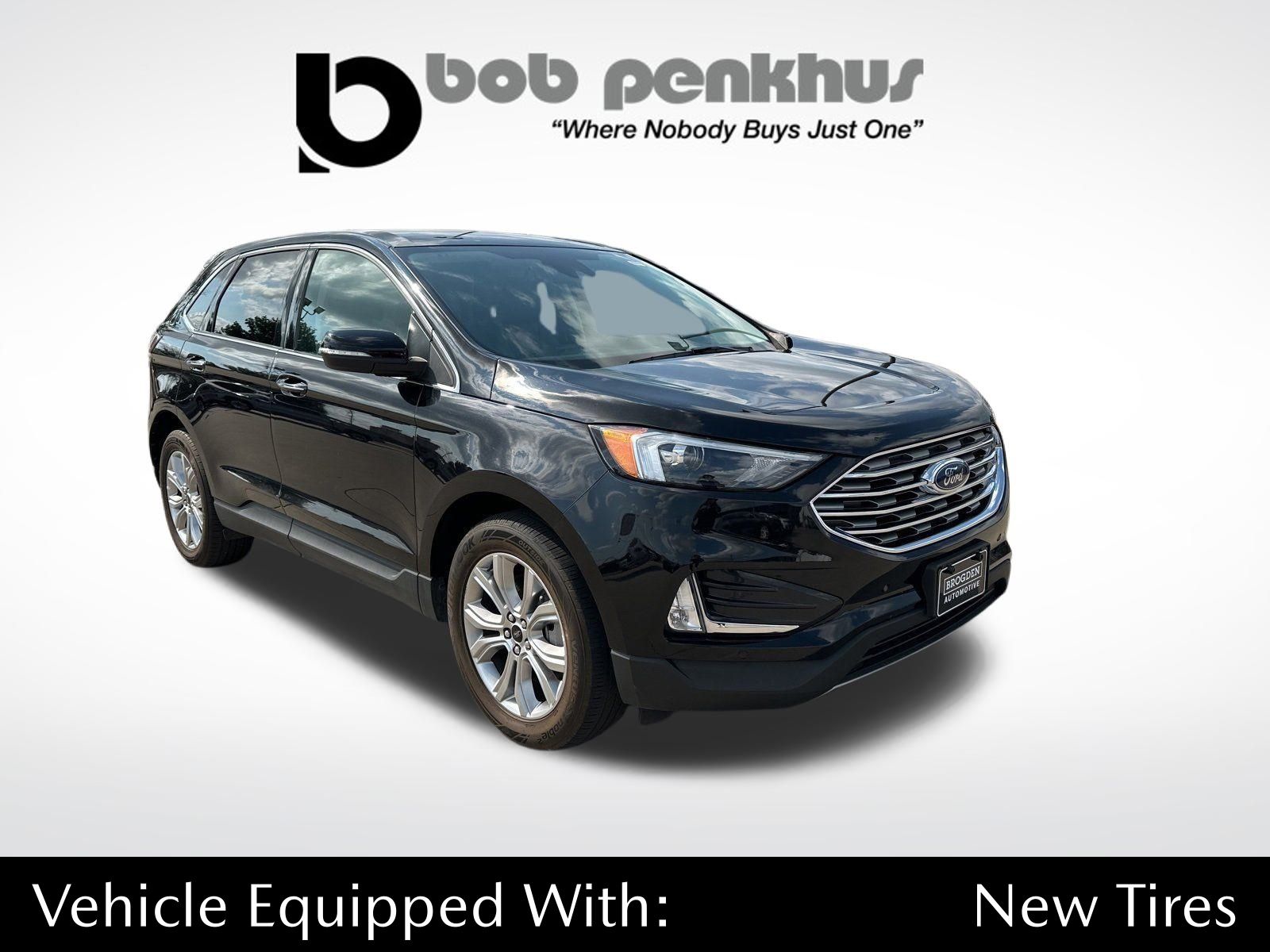 2024 Ford Edge Titanium's photo