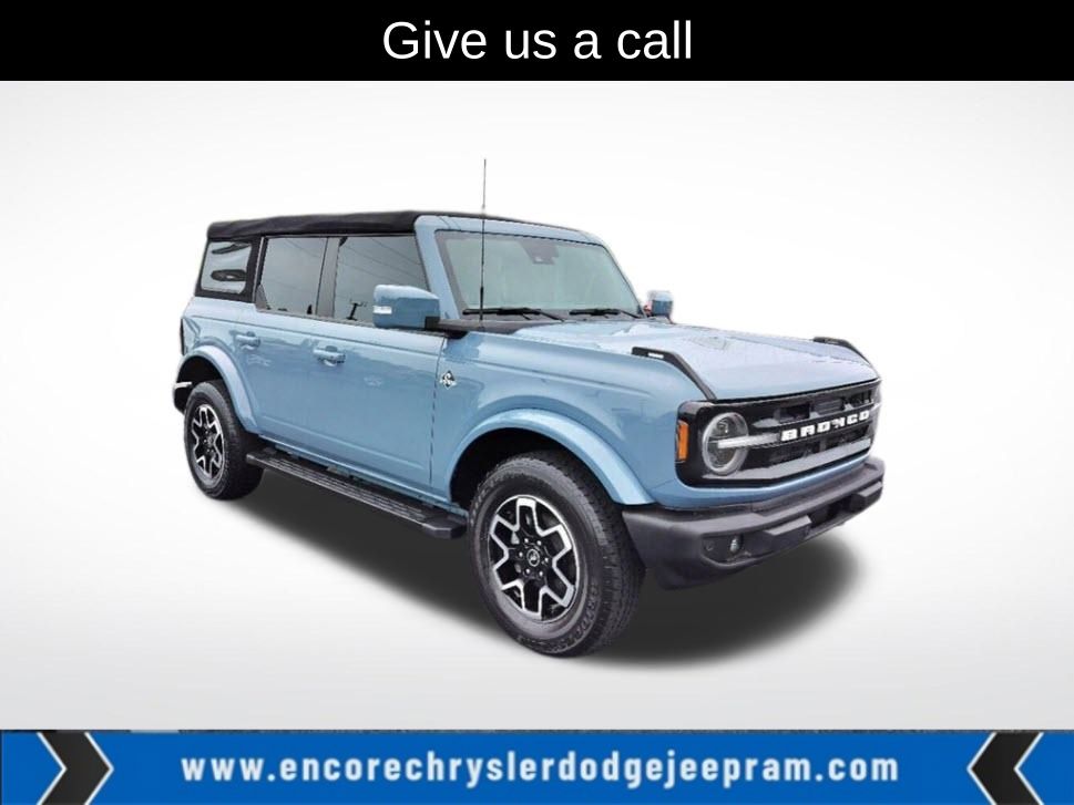 2022 Ford Bronco 4-Door Outer Banks's photo