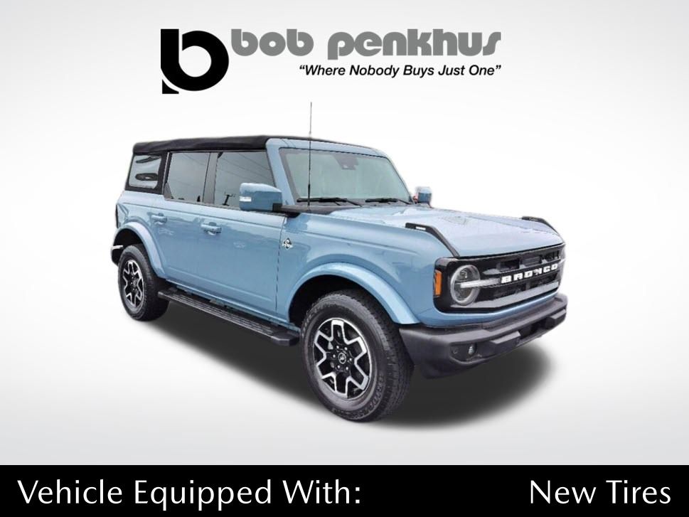 2022 Ford Bronco 4-Door Outer Banks's photo