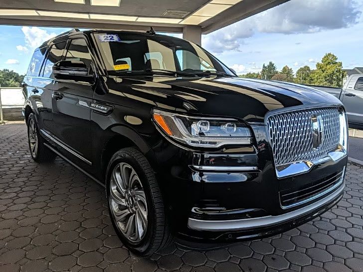 Used 2022 Lincoln Navigator Reserve with VIN 5LMJJ2LT4NEL09976 for sale in Burlington, VT