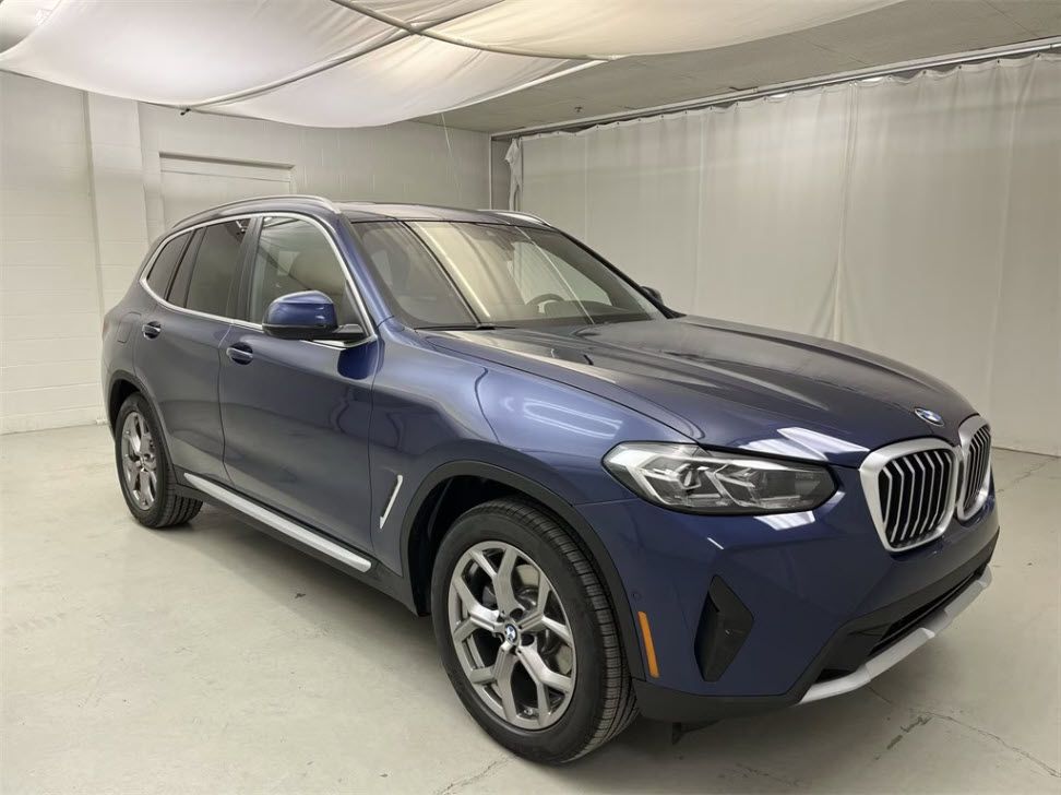 Used 2022 BMW X7 40i with VIN 5UXCW2C07N9L34370 for sale in Burlington, VT
