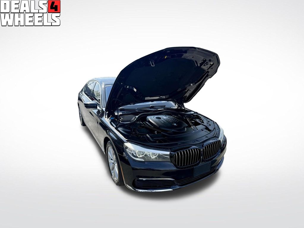 2017 BMW 7 Series 740i - Photo 4