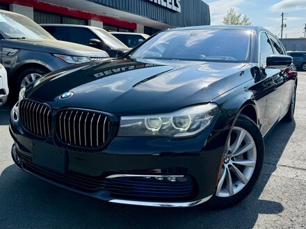 2017 BMW 740i Sedan