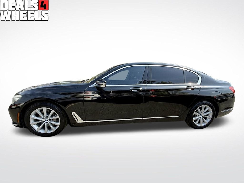 2017 BMW 7 Series 740i - Photo 11