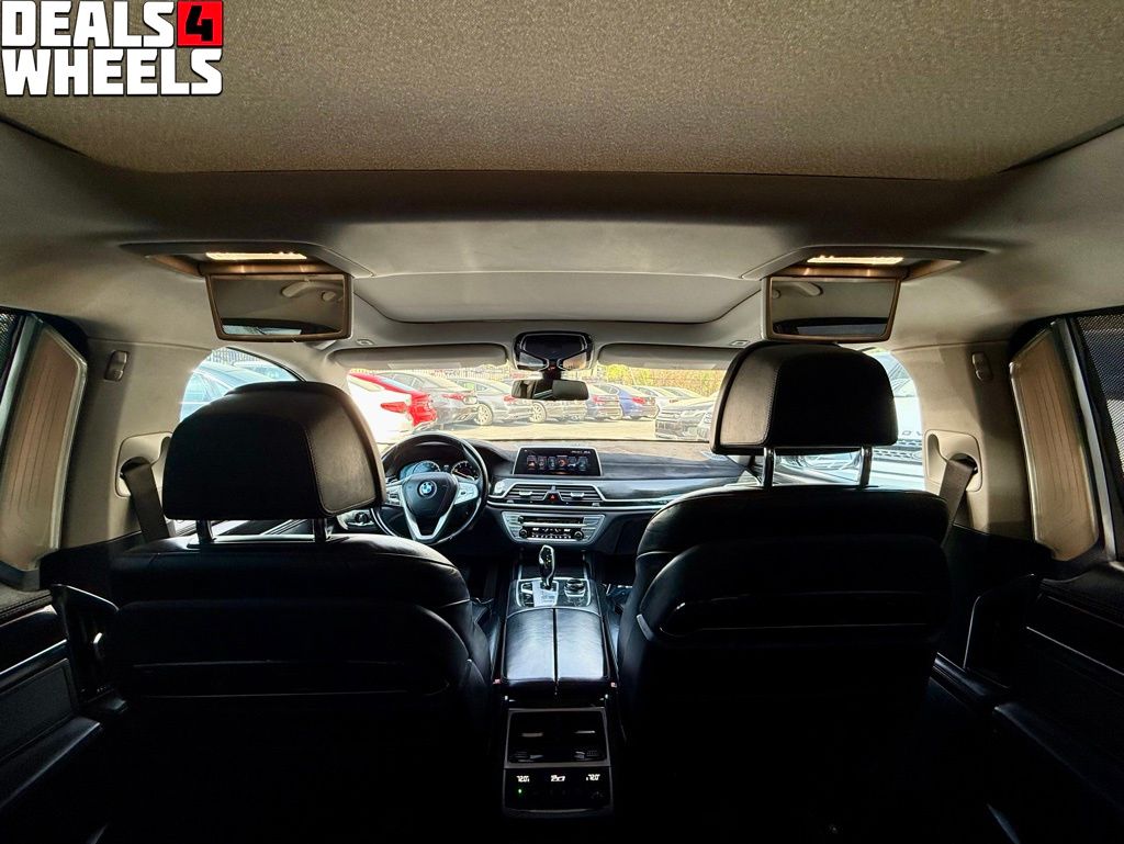 2017 BMW 7 Series 740i - Photo 39