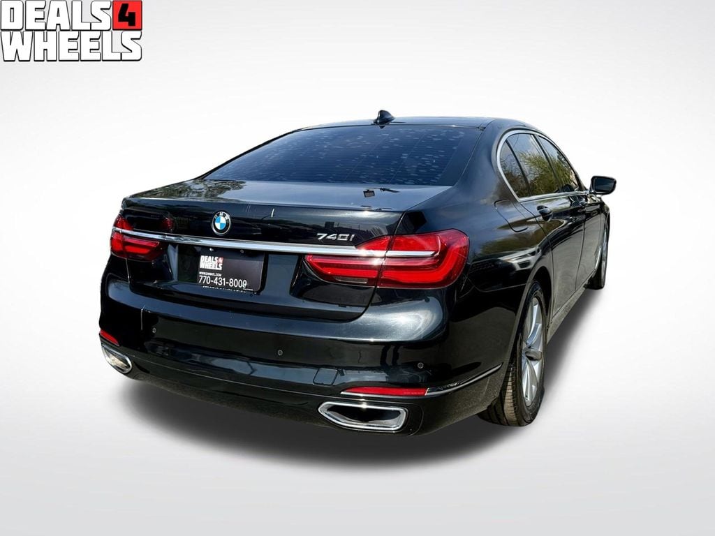 2017 BMW 7 Series 740i - Photo 9