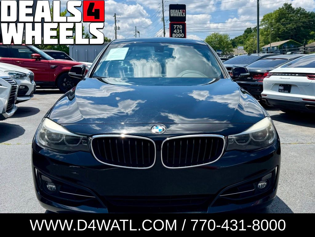 2018 BMW 3 Series 330i xDrive Gran Turismo's photo