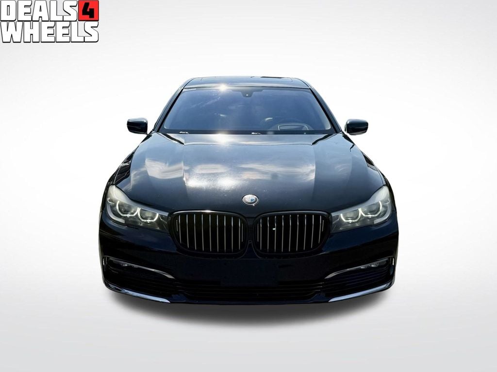 2017 BMW 7 Series 740i - Photo 2