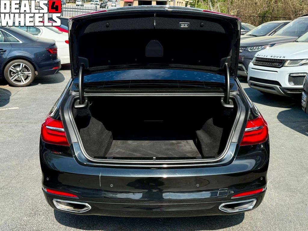 2017 BMW 7 Series 740i - Photo 12