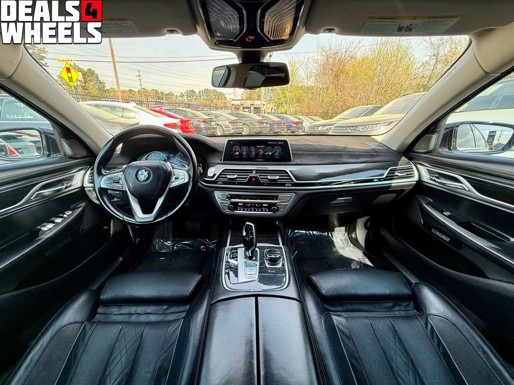 2017 BMW 7 Series 740i - Photo 18