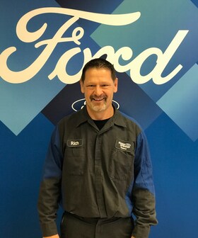 Staff member Rich M. from ID_95ebeb20e352