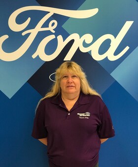 Staff member Tina Winchell from ID_c9398a18de23