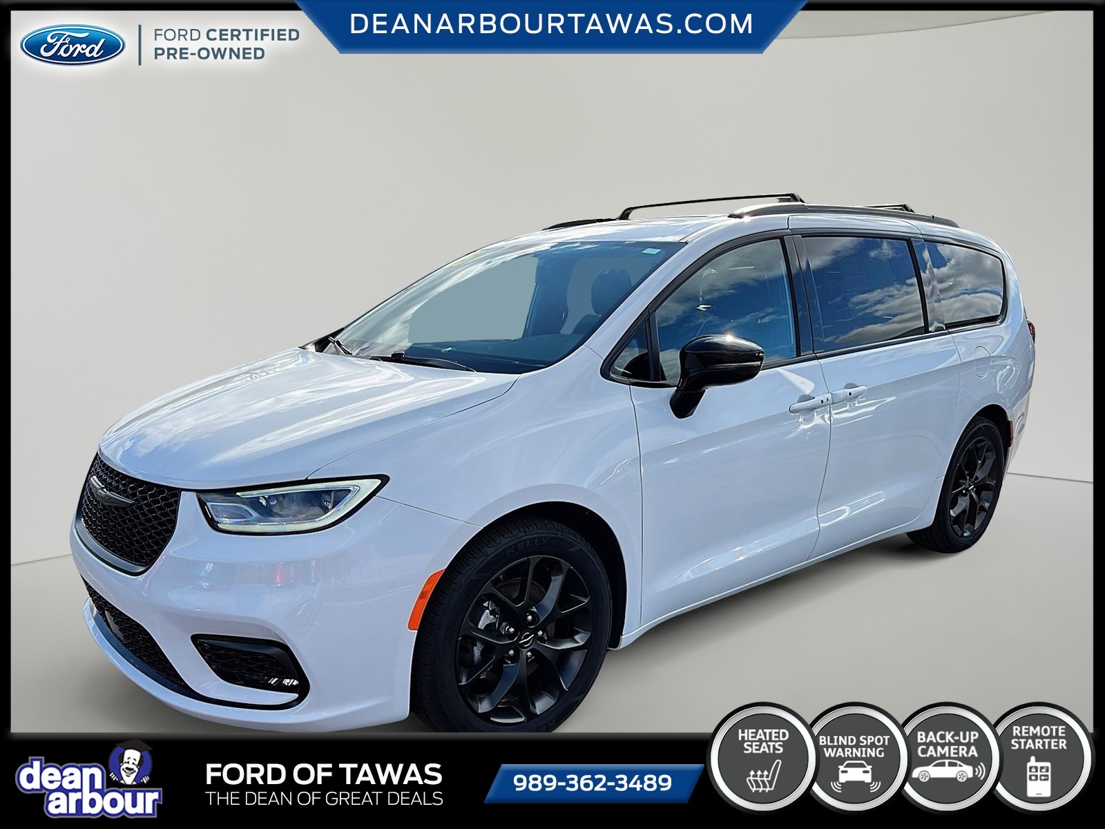 2025 Chrysler Pacifica Limited's photo