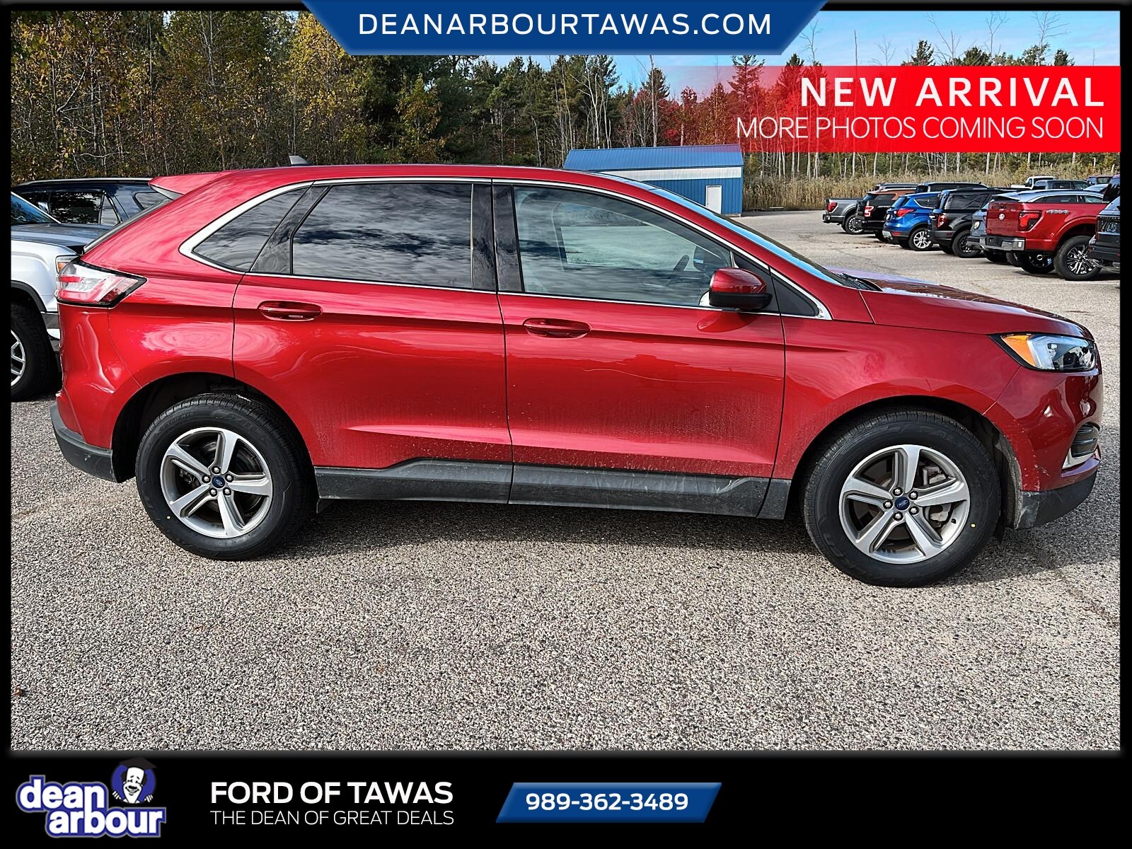 2022 Ford Edge SEL photo 2