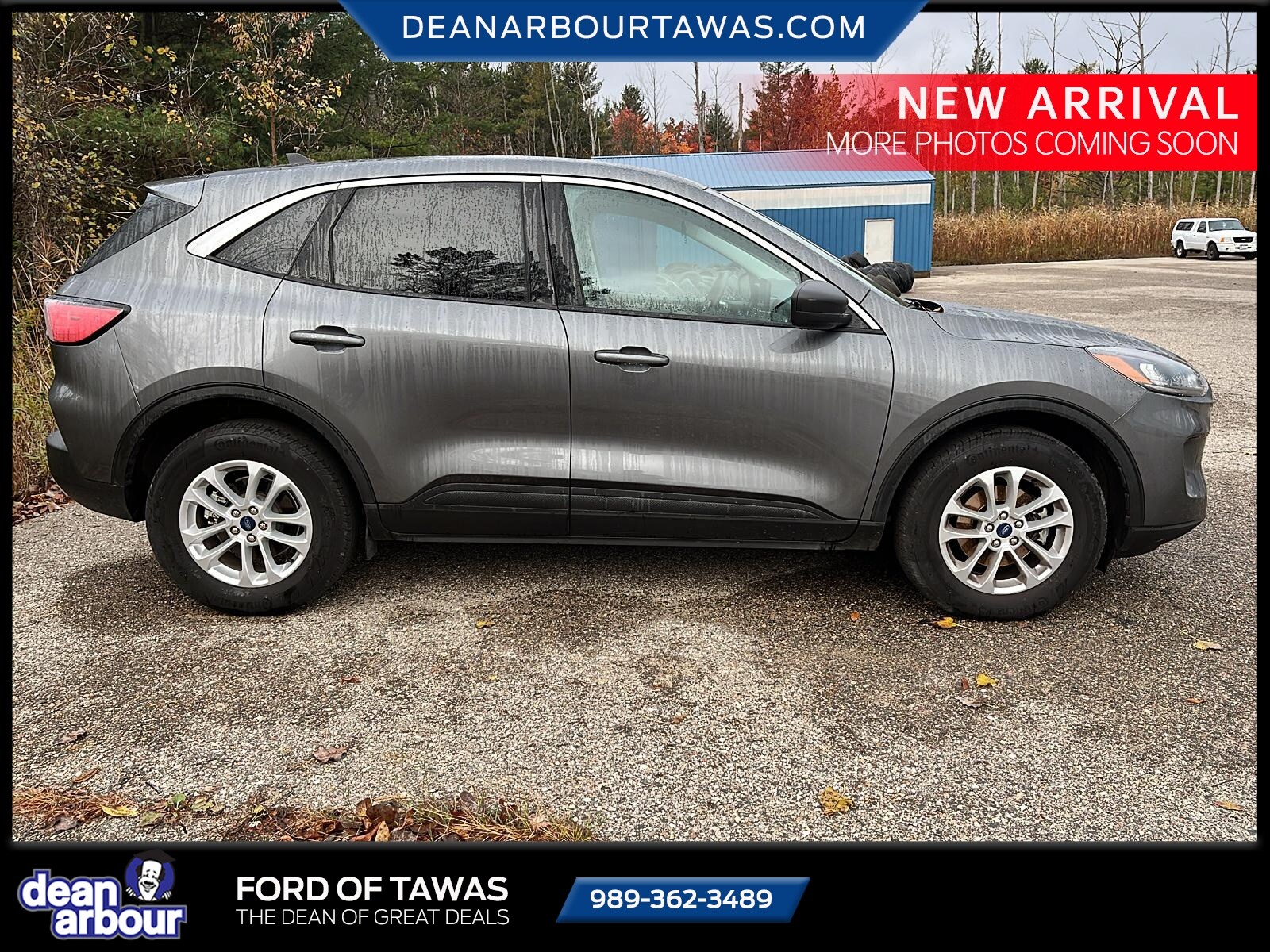 2022 Ford Escape SE photo 3