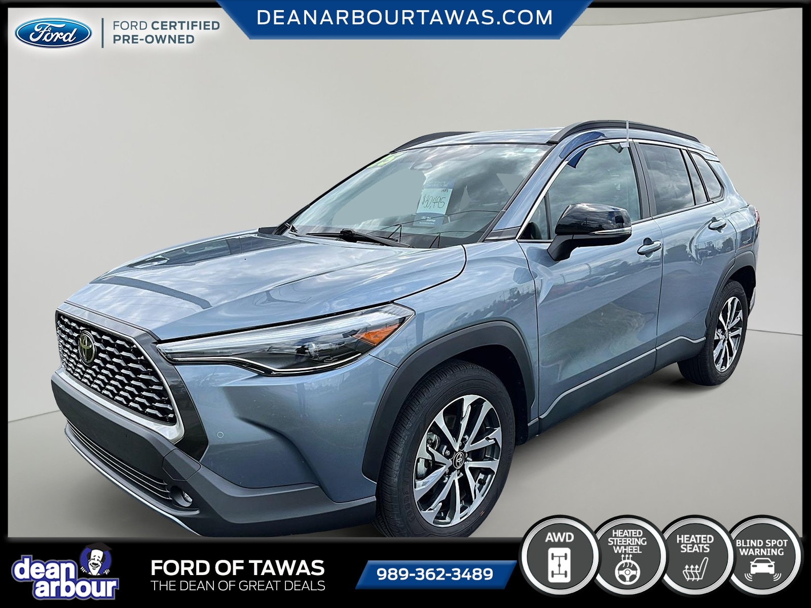 2025 Toyota Corolla Cross XLE AWD's photo