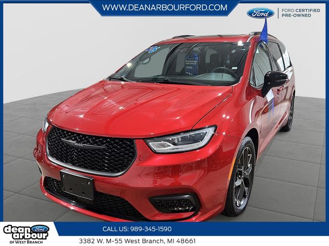 2025 Chrysler Pacifica Limited's photo